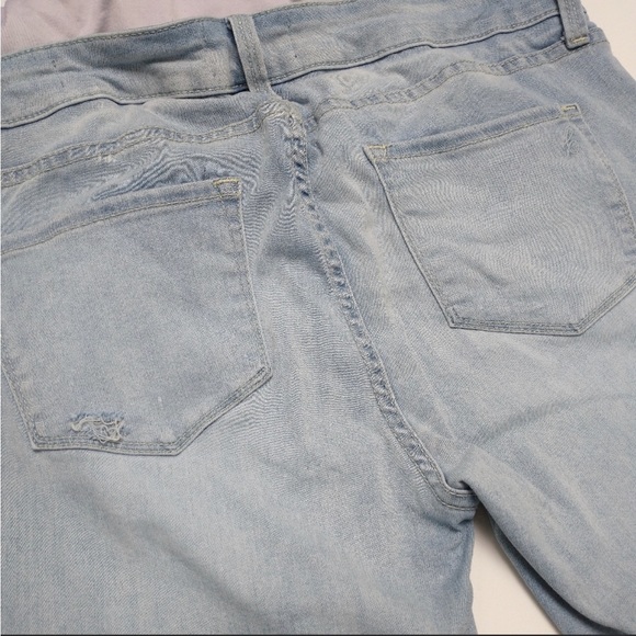 Blanqi Maternity Belly Support Light Wash Distressed Jeans, Size 14 - Picture 5 of 10